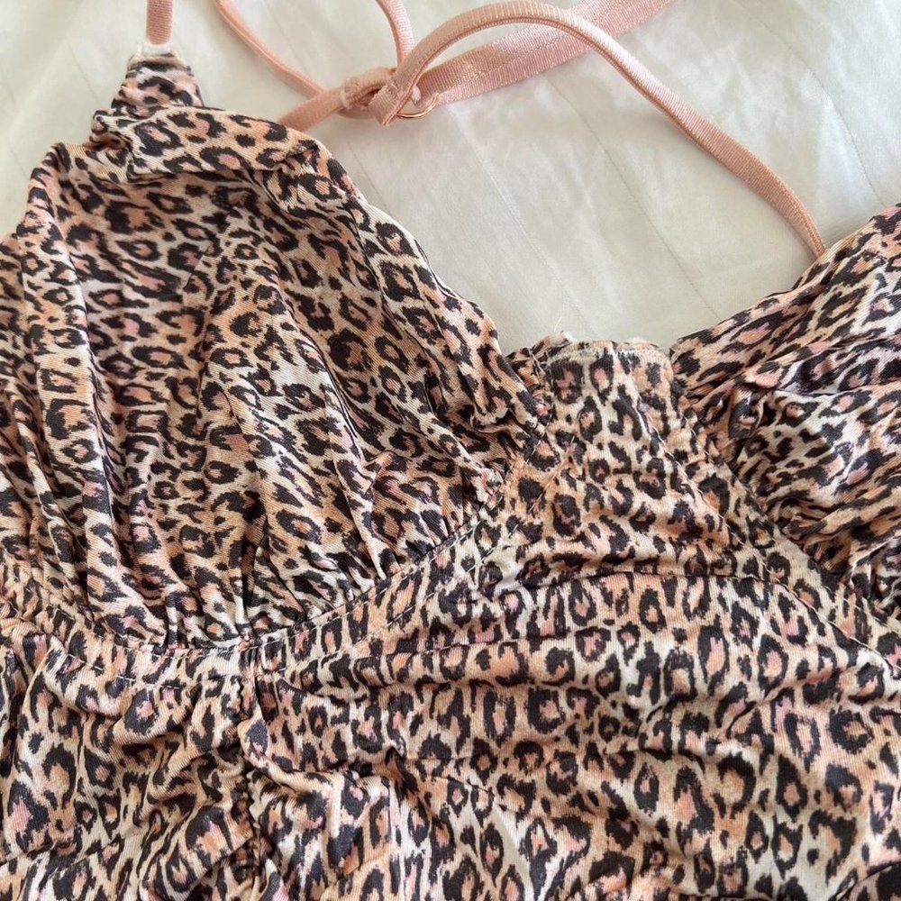 Urban outfitters crop top Leopard